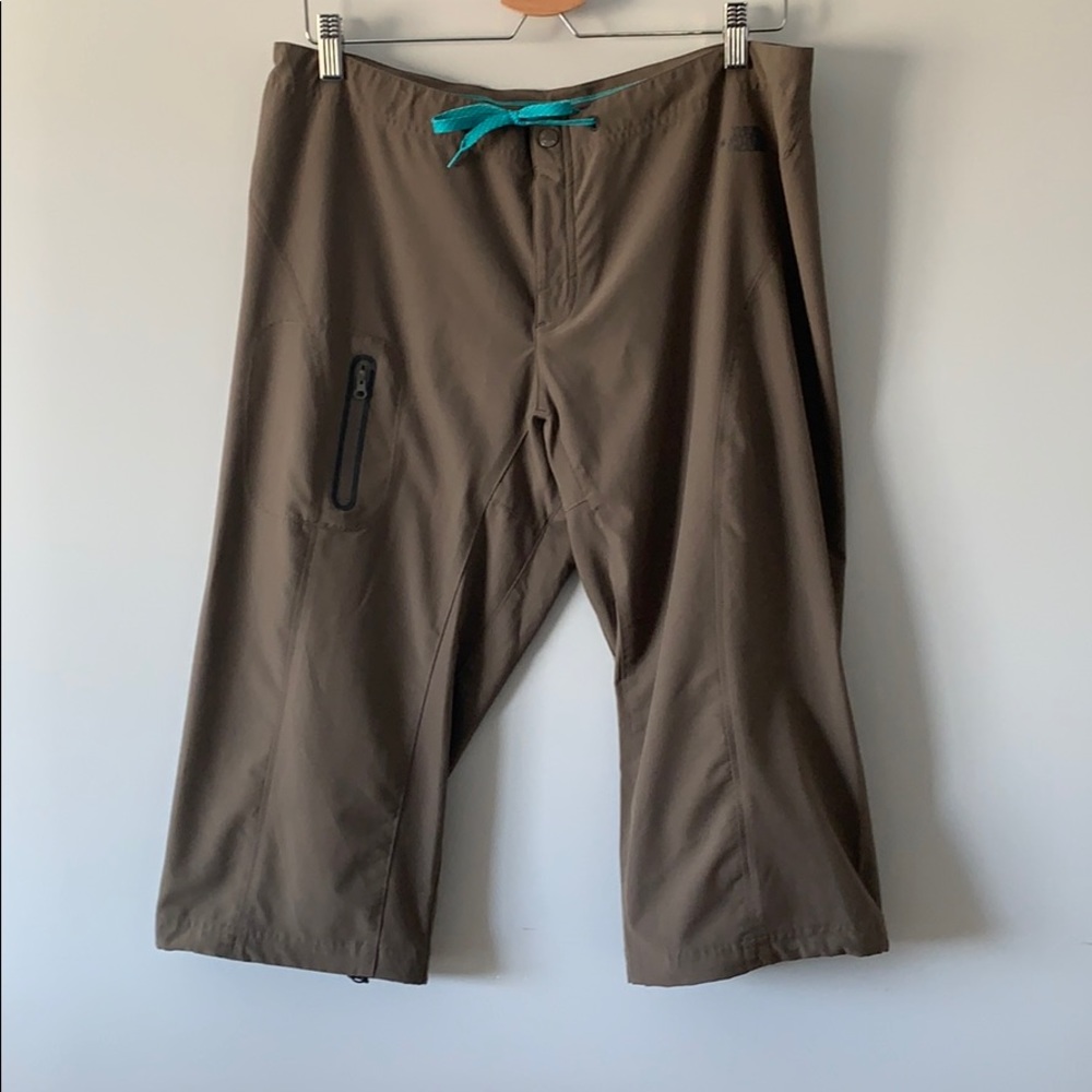 The North Face capris. Excellent condition. Size16